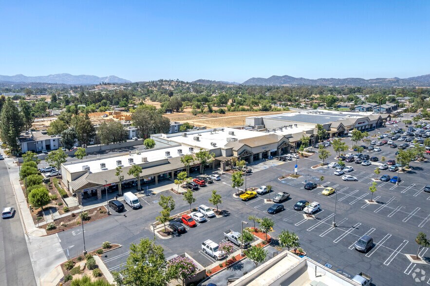More Photos Of 1670 Main St, Ramona Drugstore For Sale