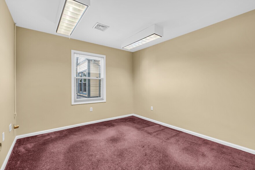 More Photos Of 30 Freneau Ave, Matawan Loft Creative Space For Lease