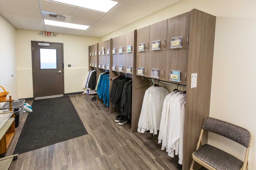 More Photos Of 200 W Railroad Ave, Plains Medical For Sale