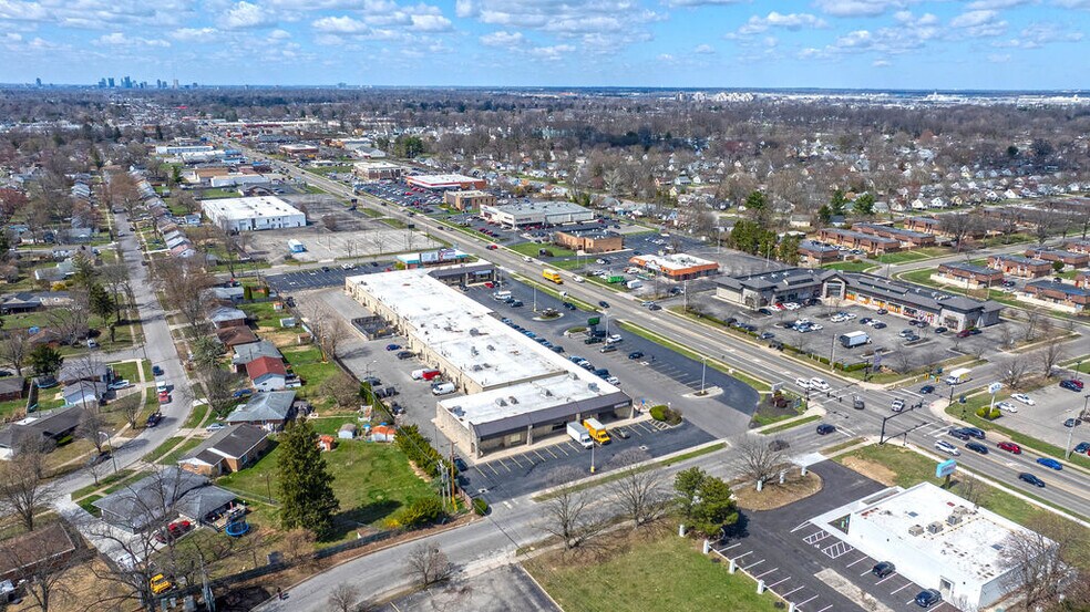 More Photos Of 5091-5139 E Main St, Columbus Storefront For Lease