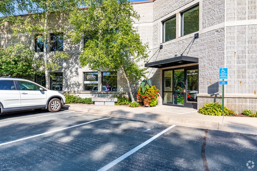 More Photos Of 5852-5870 Baker Rd, Minnetonka Unknown For Lease