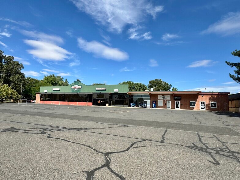 More Photos Of 905 S 2nd Ave, Walla Walla General Retail For Sale