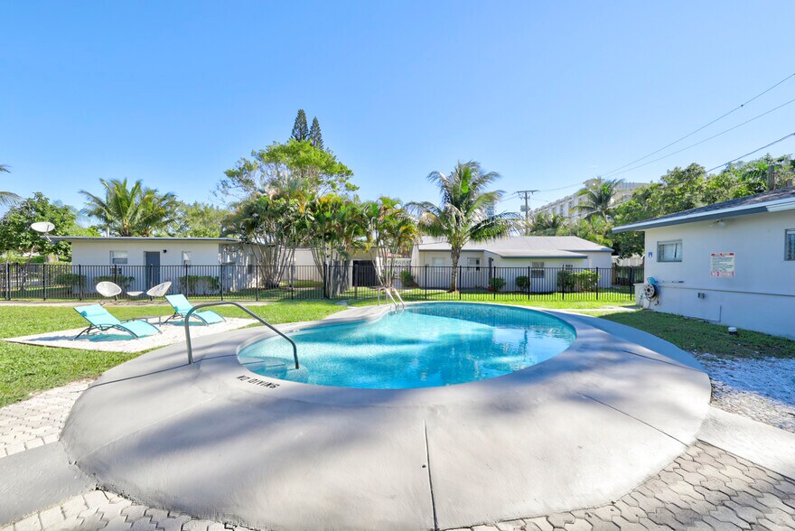 More Photos Of 741 Hibiscus Ave, Pompano Beach Apartments For Sale