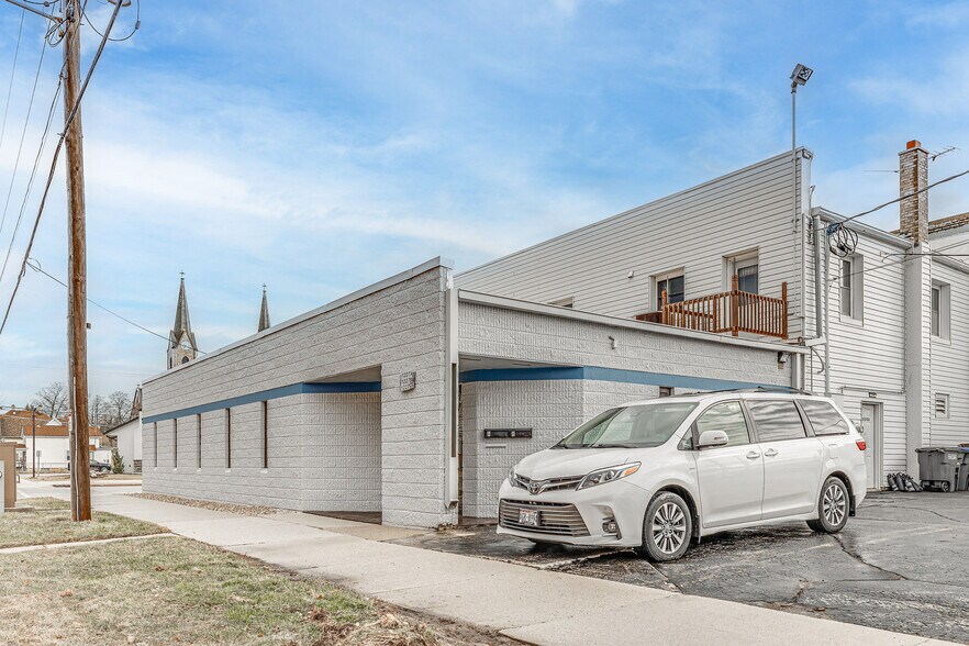 More Photos Of 831 Michigan Ave, Sheboygan Healthcare For Sale