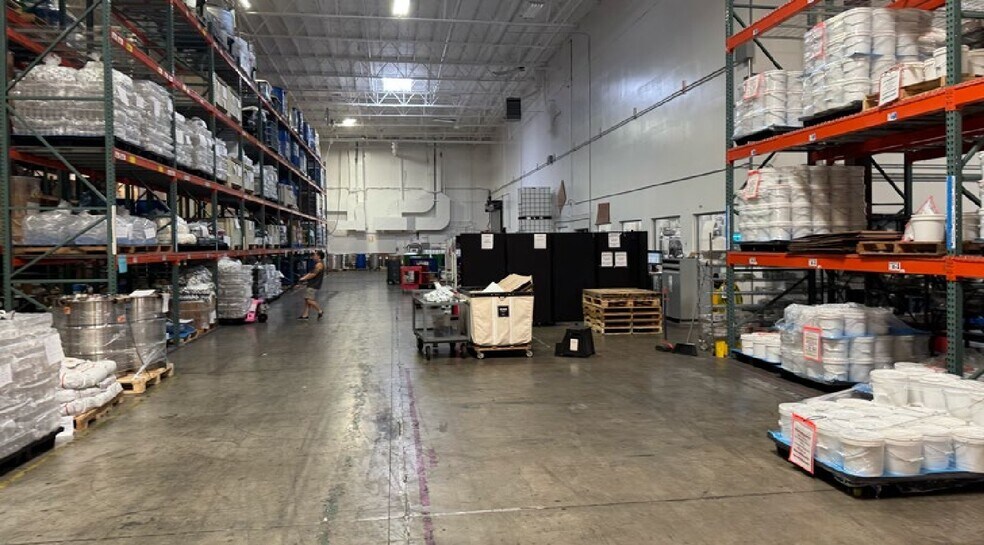 More Photos Of 16427 NE Airport Way, Portland Warehouse For Sale