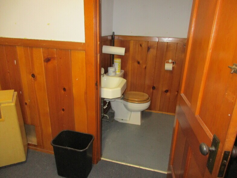 More Photos Of 4501 W 8th St, Tulsa Religious Facility For Sale