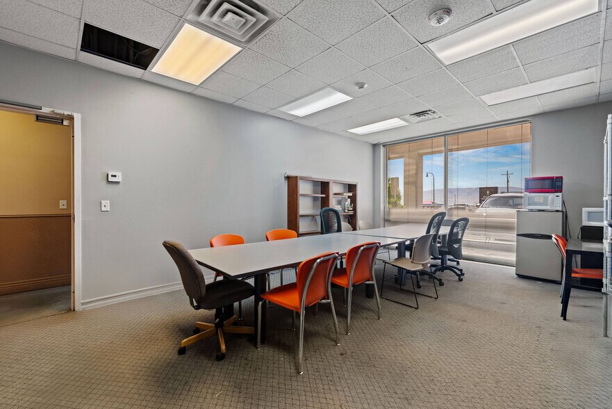 More Photos Of 824 N 1430 W, Orem Manufacturing For Lease