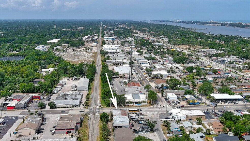 More Photos Of 401 Mason Ave, Daytona Beach Auto Repair For Sale
