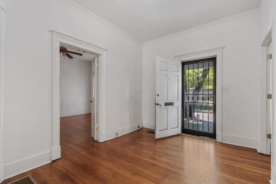 More Photos Of 2282 Central Ave, Memphis Loft Creative Space For Sale