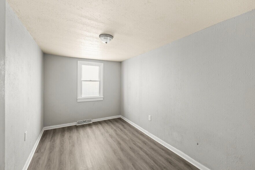 More Photos Of 1012-S S Main St, Culpeper Medical For Sale