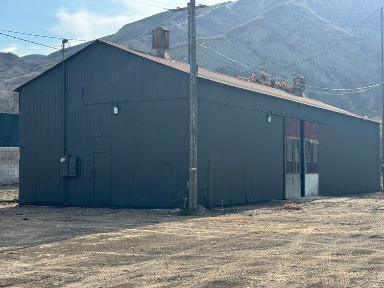 Primary Photo Of 1760 N Ventura Ave, Ventura Warehouse For Lease