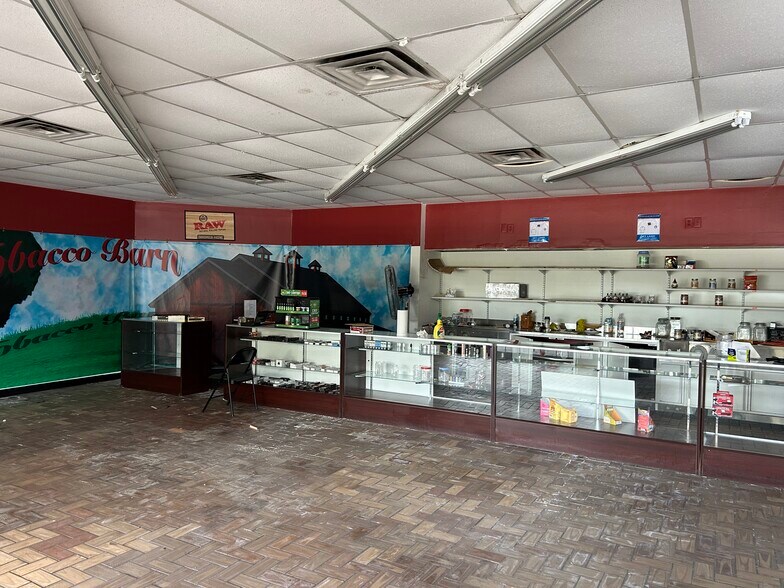 More Photos Of 401 Raleigh Rd, Henderson Convenience Store For Lease