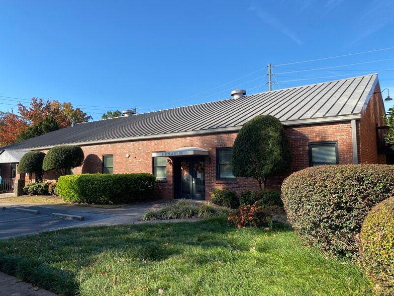 More Photos Of 472 N Sessions St, Marietta Medical For Sale