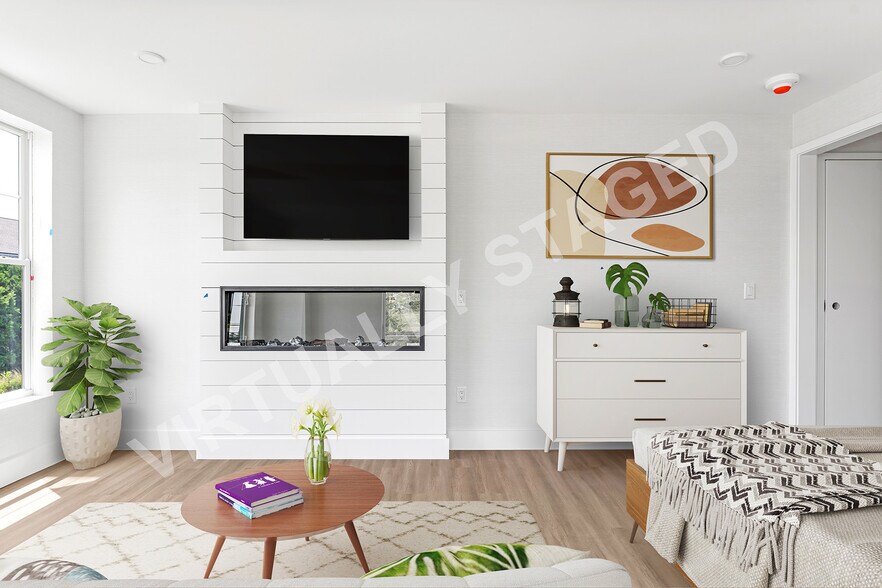 More Photos Of 32 Broadway Ave, Mystic Hotel For Sale