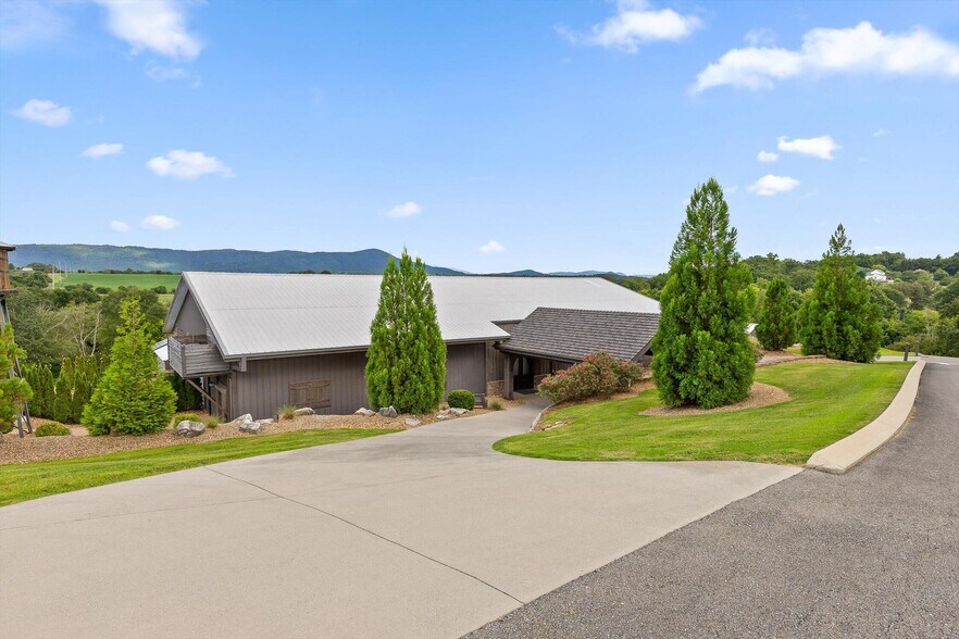 More Photos Of 1020 Thomas Rd, Benton Multifamily For Sale