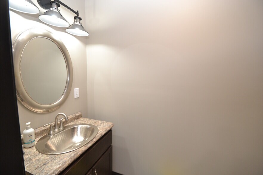 More Photos Of 3247 E State Road 28, Tipton Warehouse For Sale