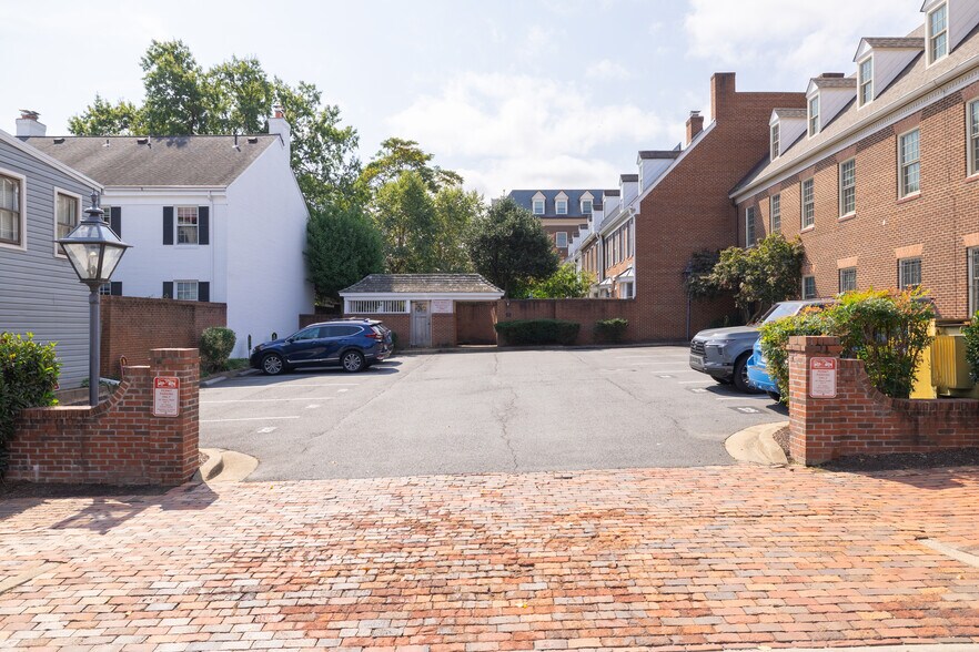More Photos Of 223-225 N Washington St, Alexandria Office For Lease