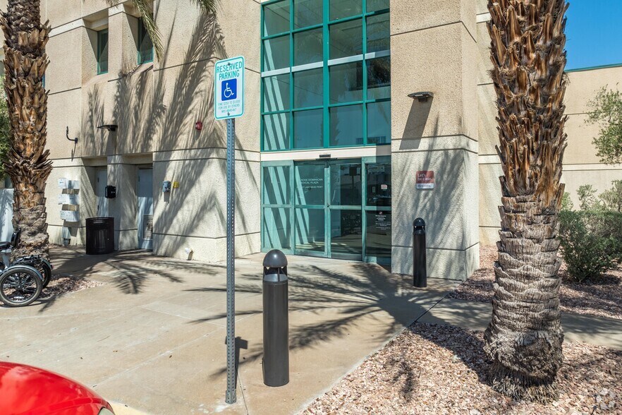 More Photos Of 98 E Lake Mead Pky, Henderson Medical For Sale