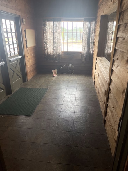 More Photos Of 3455 Keith Bridge Rd, Cumming Freestanding For Sale