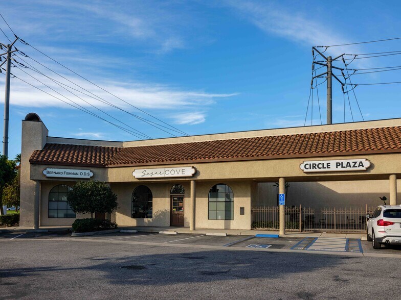 More Photos Of 4401-4409 E Los Coyotes Diagonal, Long Beach Unknown For Lease