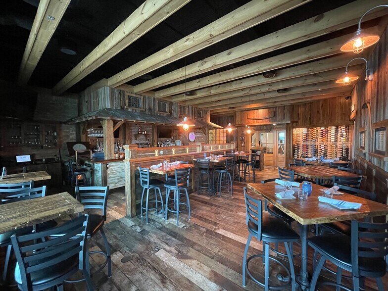 More Photos Of 115 Saratoga Rd, Schenectady Office Residential For Lease