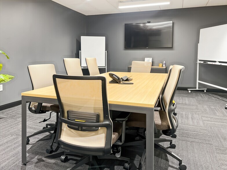 More Photos Of 3232 McKinney Ave, Dallas Coworking Space