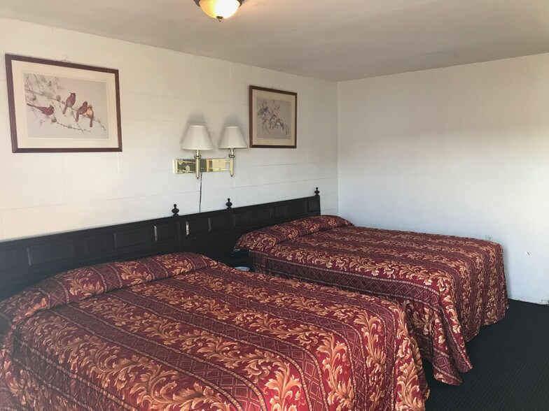 More Photos Of 3000 N Broadway St, Poteau Hotel For Sale
