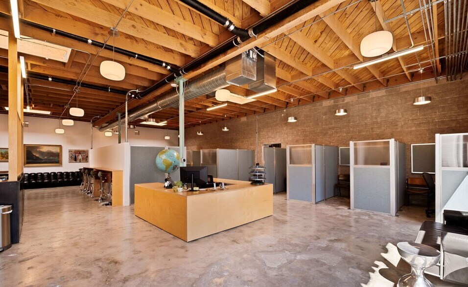 More Photos Of 5450-5458 W Washington Blvd, Los Angeles Office For Lease