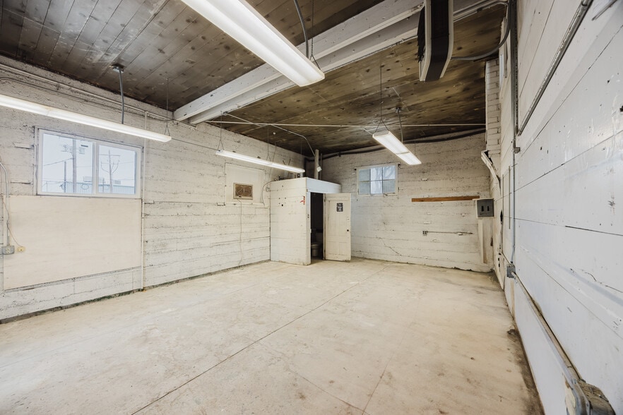 More Photos Of 755 W Silver St, Elko Contractor Storage Yard For Lease