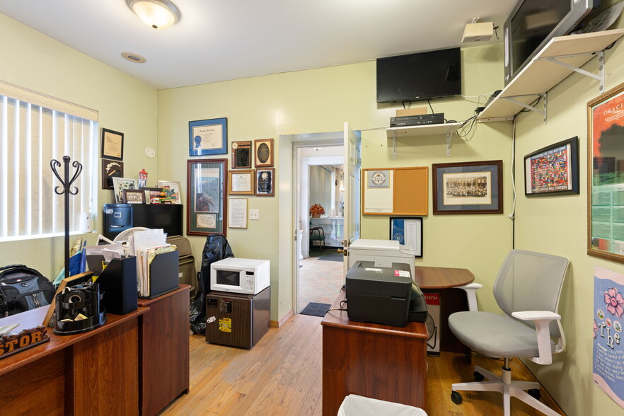 More Photos Of 1388 Richmond Ter, Staten Island Freestanding For Sale