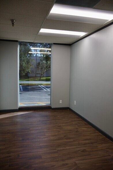 More Photos Of 3001 SW 10th St, Pompano Beach Coworking Space