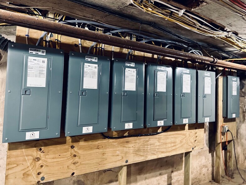 More Photos Of 862 Iron Ridge Rd, Spring Grove Apartments For Sale