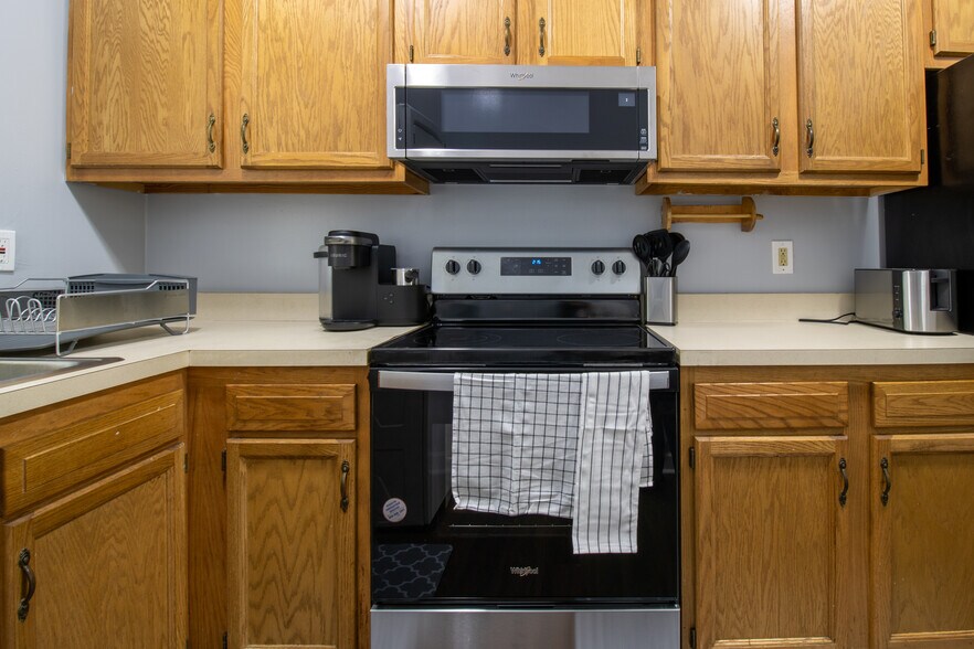 More Photos Of 2859 Denver St SE, Washington Apartments For Sale