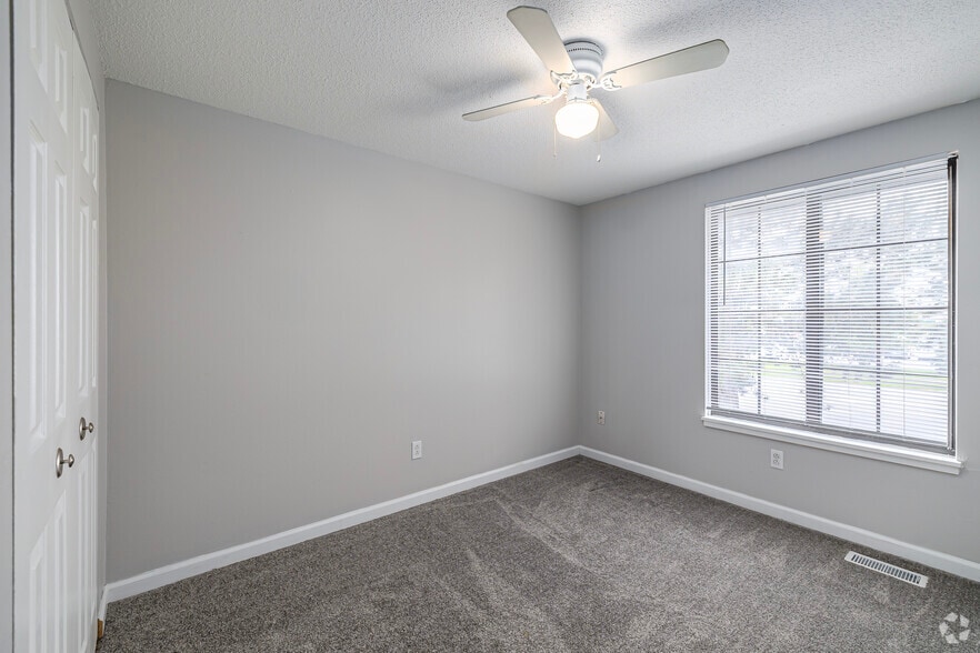 More Photos Of 5943 Walnut Cir E18, Toledo Apartments For Sale