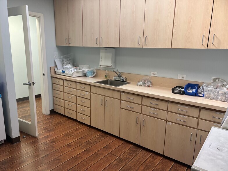 More Photos Of 9736 Venice Blvd, Culver City Healthcare For Lease