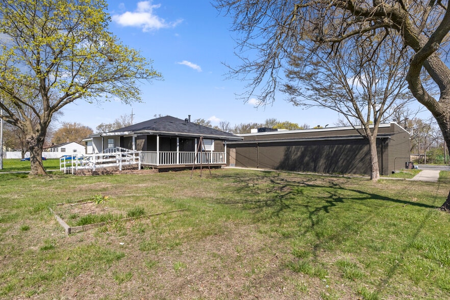 More Photos Of 1217 S Merriman Rd, Westland Lodge Meeting Hall For Sale