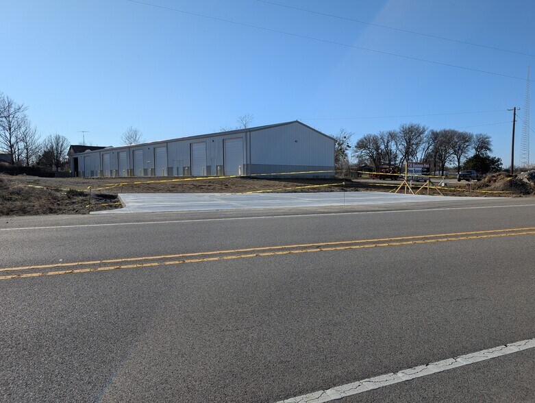 More Photos Of 7050 S FM 730, Azle Warehouse For Lease
