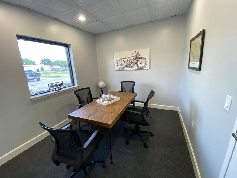 More Photos Of 4621 Center St, Deer Park Office Residential For Lease