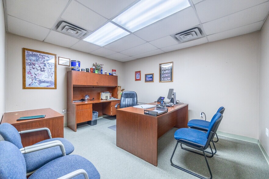 More Photos Of 18256 Campground Rd, Phillipsburg Auto Dealership For Sale