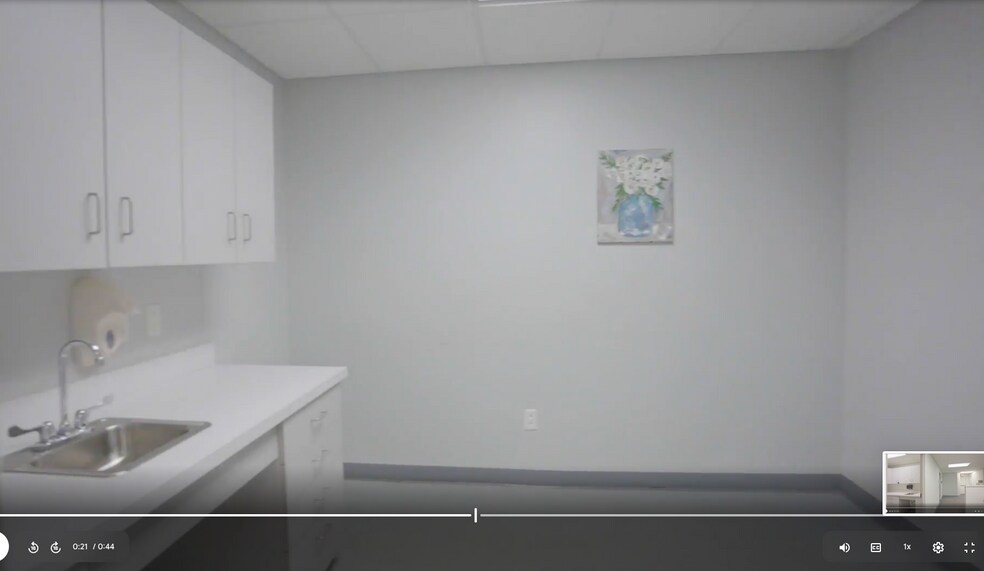 More Photos Of 608 35th Ave, Moline Medical For Sale