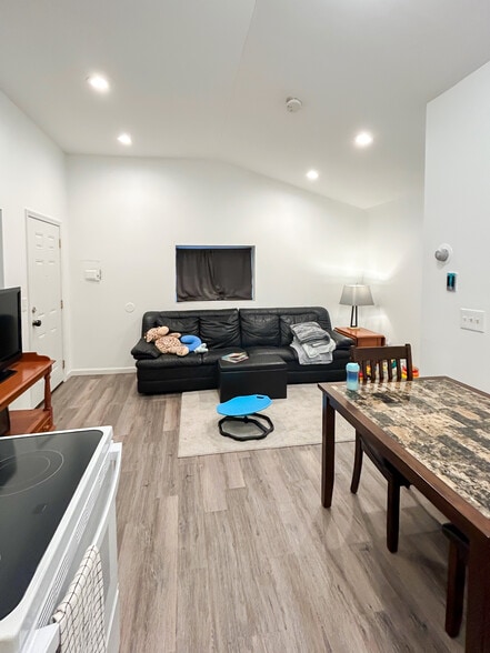 More Photos Of 718 E Mount Morris Rd, Mount Morris Storefront Retail Residential For Sale