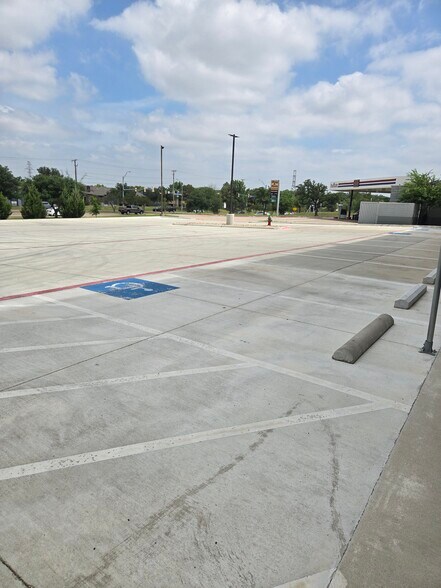 More Photos Of 4925 Denton Hwy, Haltom City Self Storage For Lease