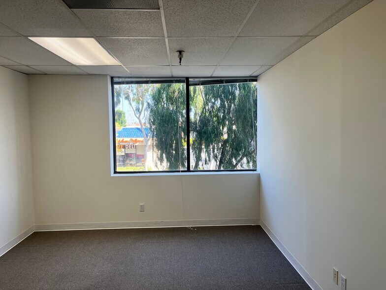 More Photos Of 2512 Artesia Blvd, Redondo Beach Office For Lease