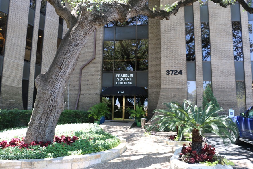 More Photos Of 3724 Jefferson St, Austin Office For Lease