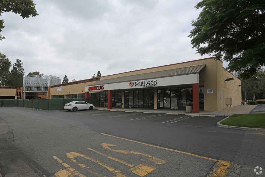 More Photos Of 3370-3400 S Bristol St, Santa Ana Freestanding For Lease