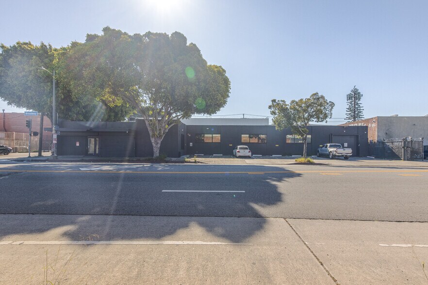 More Photos Of 2300 S Broadway, Los Angeles Manufacturing For Sale