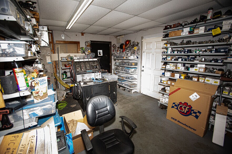 More Photos Of 14825 US Highway 19, Hudson Service For Sale