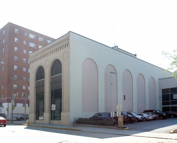 More Photos Of 5560 Centre Ave, Pittsburgh Office For Sale