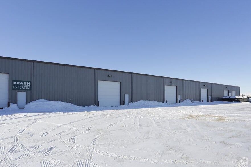 More Photos Of 5806 Baldwin Ln, Williston Warehouse For Lease