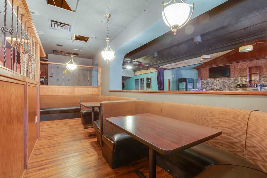 More Photos Of 227-229 S Washington Sq, Lansing Storefront Retail Office For Sale